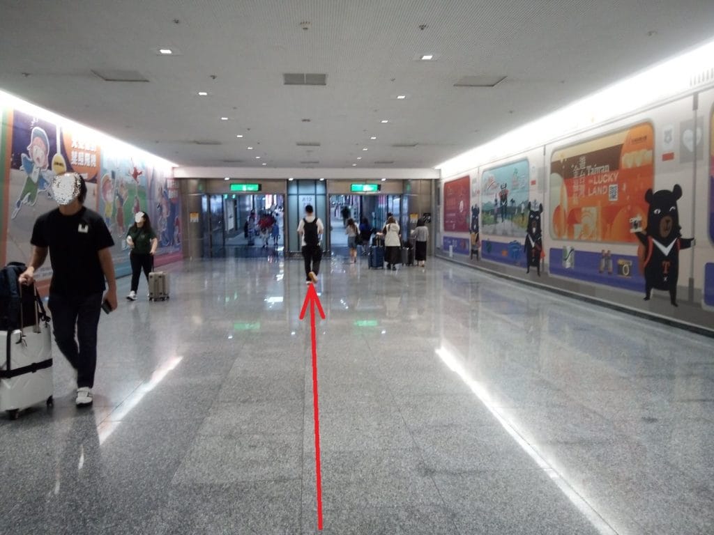 ＭＲＴへの連絡通路